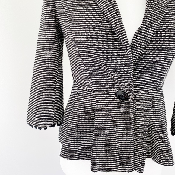 Tabitha Stripe 3/4 Sleeve Pleated Blazer Size XS - Picture 5 of 8